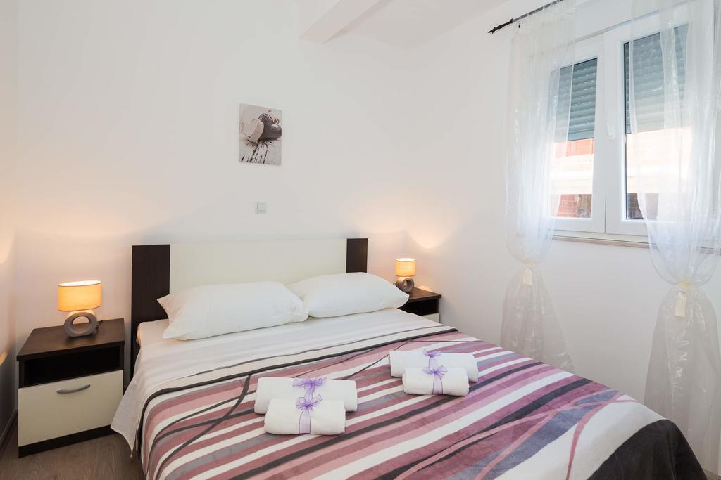 Apartments Sucic Sevid Rum bild