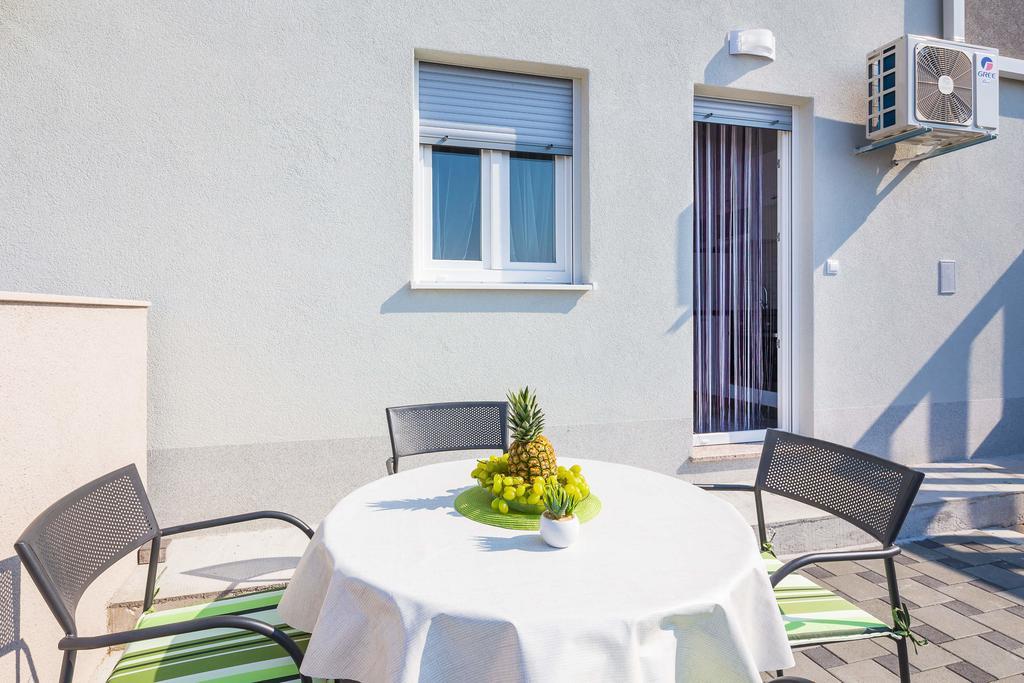 Apartments Sucic Sevid Rum bild